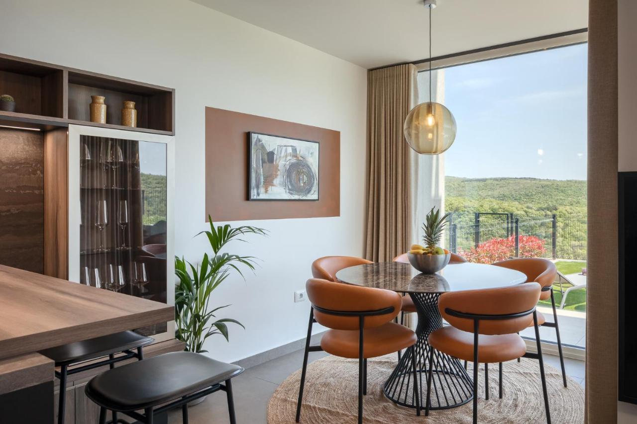 Royal Hilltop Residence Labin  Exteriör bild