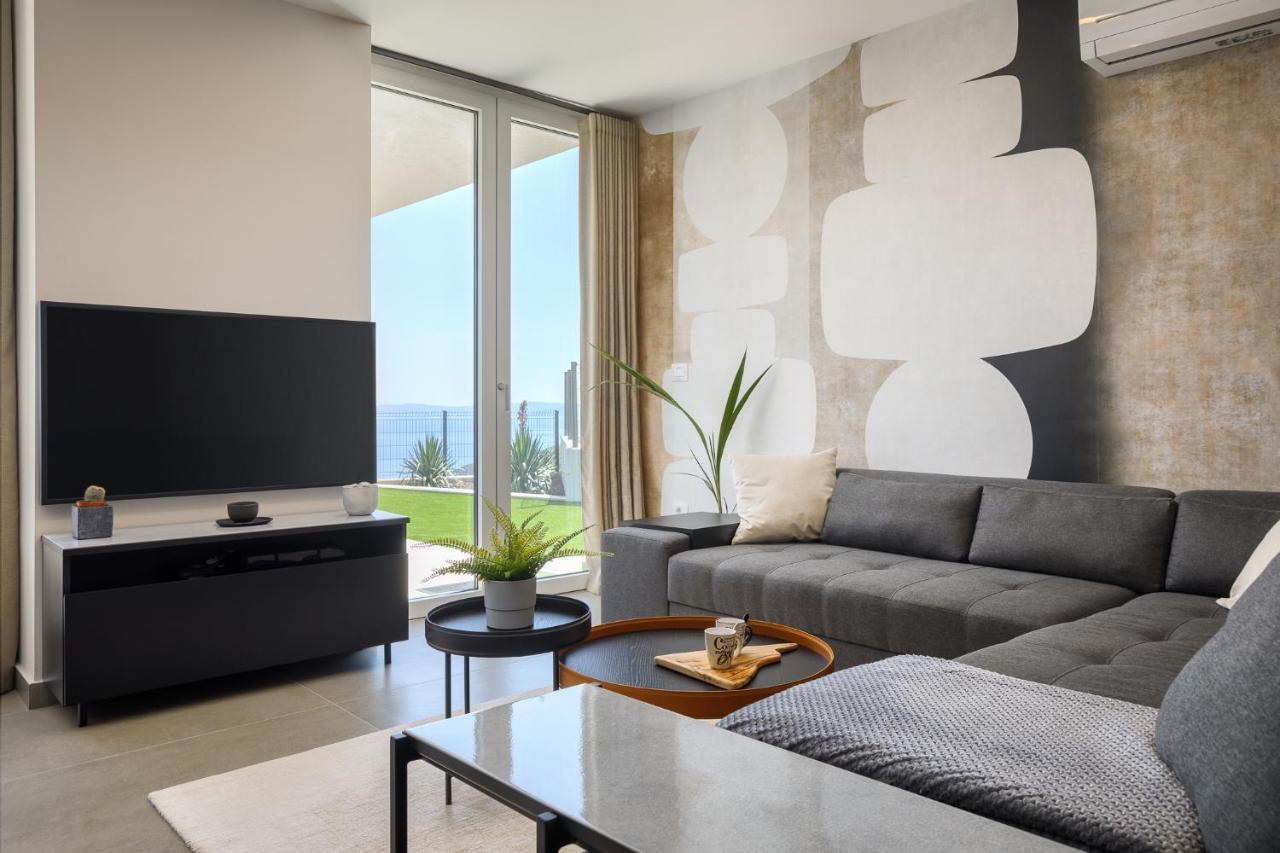 Royal Hilltop Residence Labin  Exteriör bild