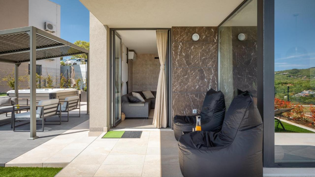 Royal Hilltop Residence Labin  Exteriör bild