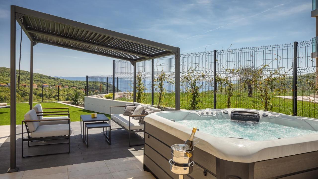Royal Hilltop Residence Labin  Exteriör bild