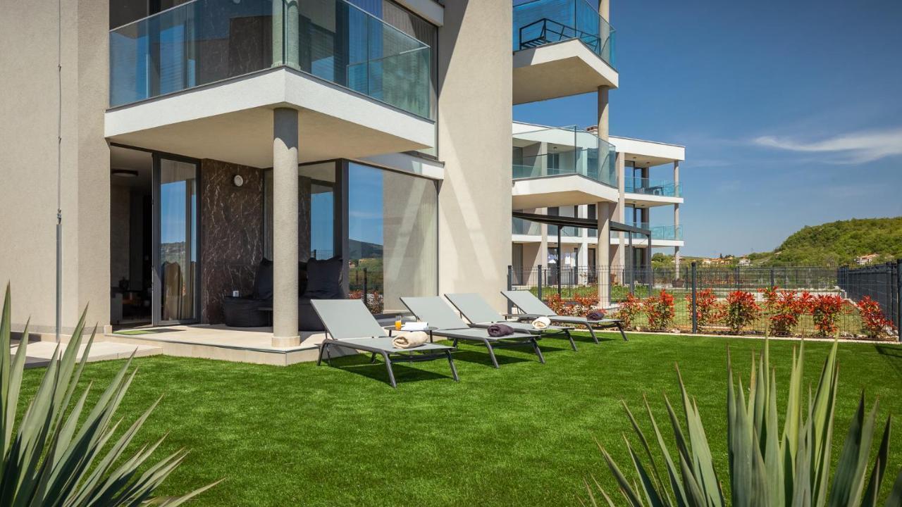 Royal Hilltop Residence Labin  Exteriör bild