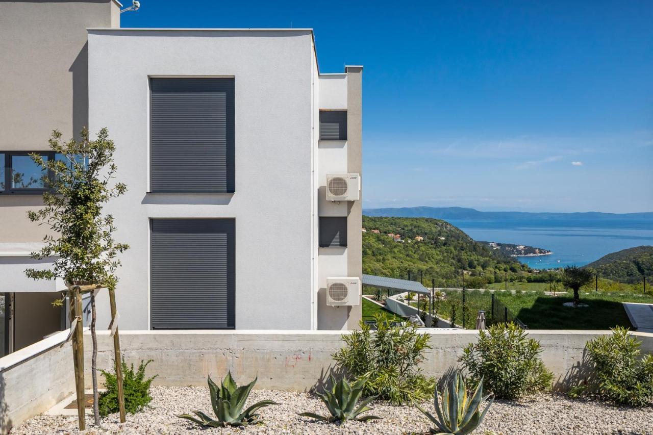 Royal Hilltop Residence Labin  Exteriör bild