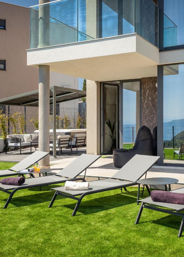 Royal Hilltop Residence Labin  Exteriör bild